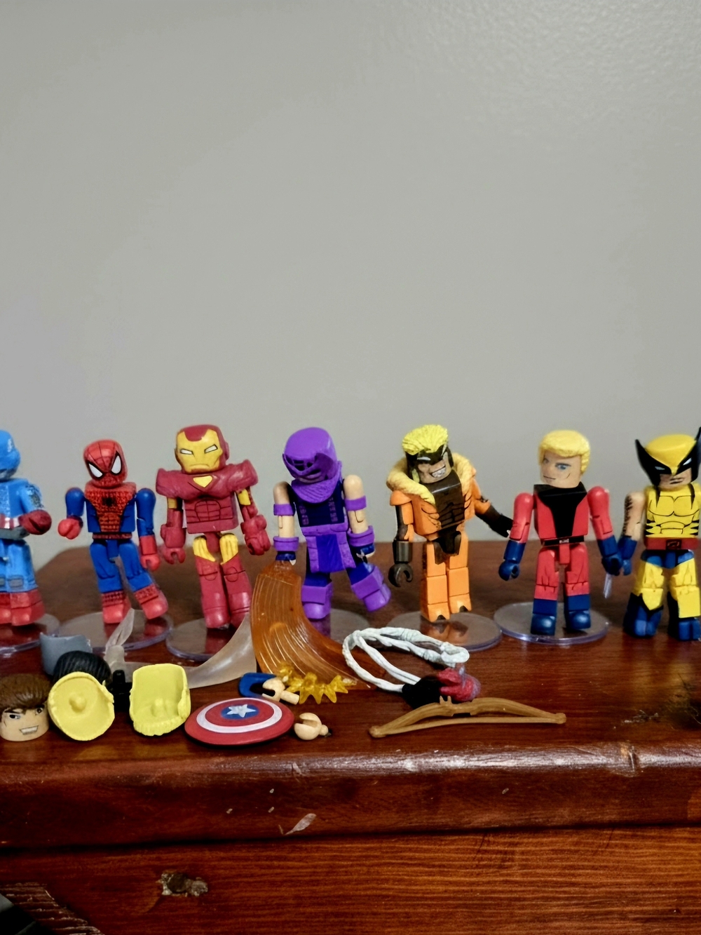Collection of assorted Marvel Diamond Select Toys Minimates action figures Parts